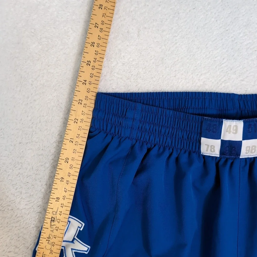 Vintage 2011 Kentucky Basketball Team Shorts M 29x12 Auth Game Use Anthony Davis